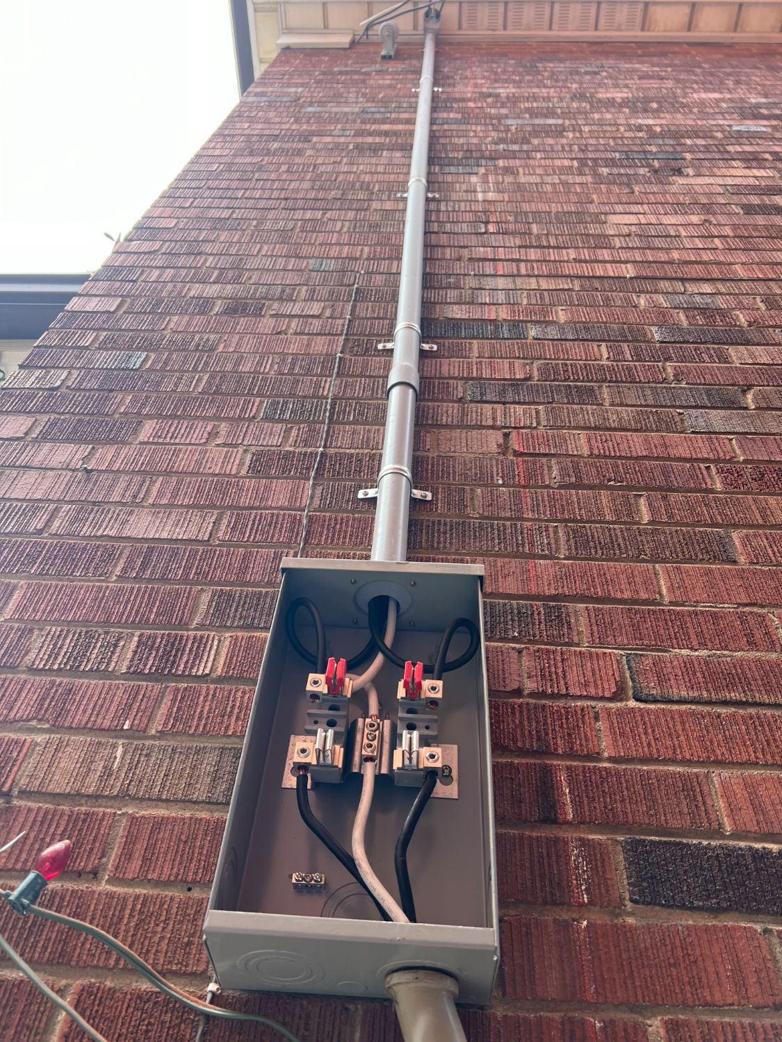 Outdoor generator disconnect and transfer switch wiring by Safe Electrical Solutions Toronto