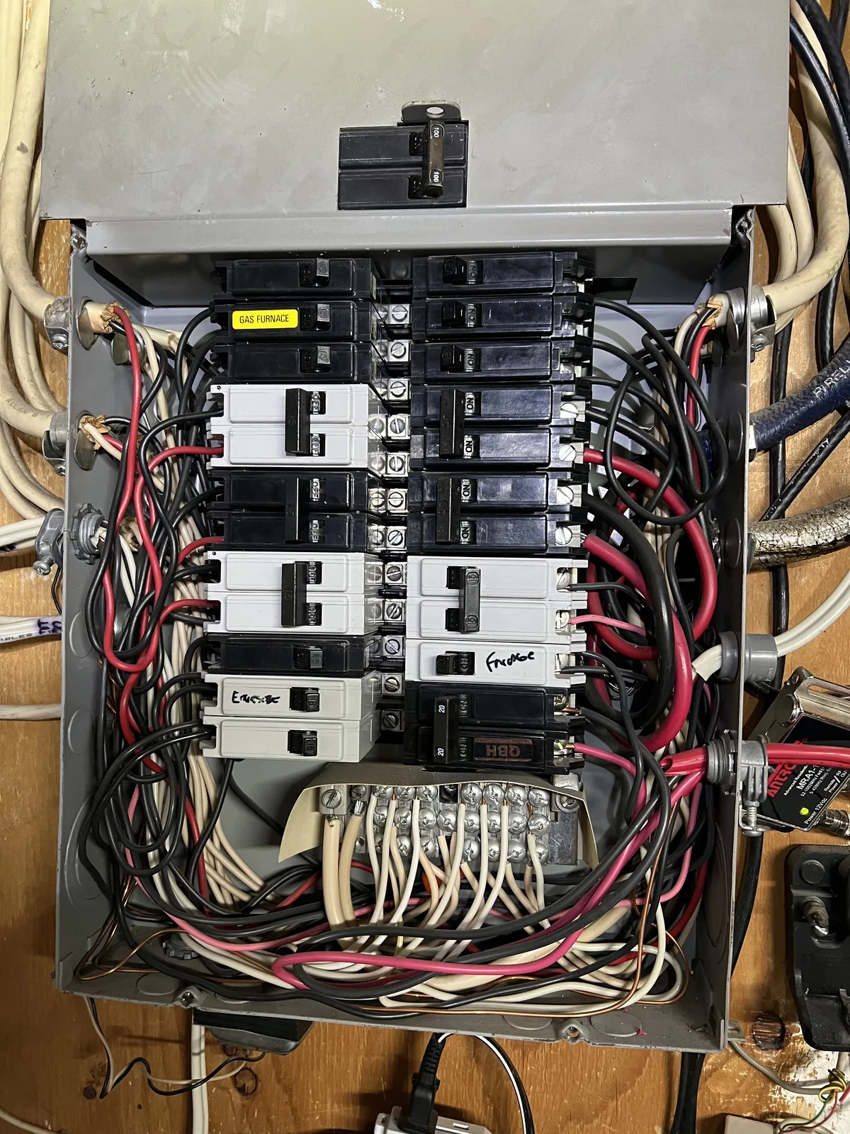 Service entrance and meter installation by Safe Electrical Solutions
